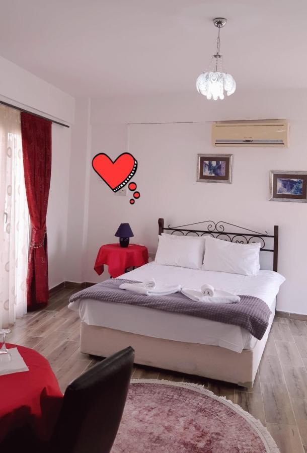 Malia Holiday Let Famagusta  Exteriör bild
